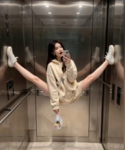 AI生成电梯一字马美女制作教程，条条流量上万，别再在外面被割韭菜了，全流程实操-温暖资源库